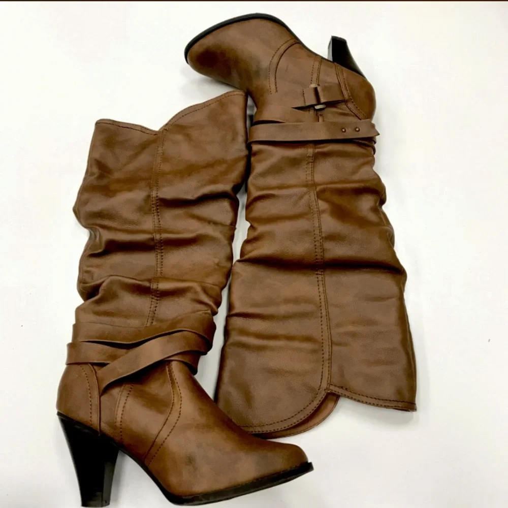 CHARMING CHARLIE KNEE HIGH BOOTS Size 8